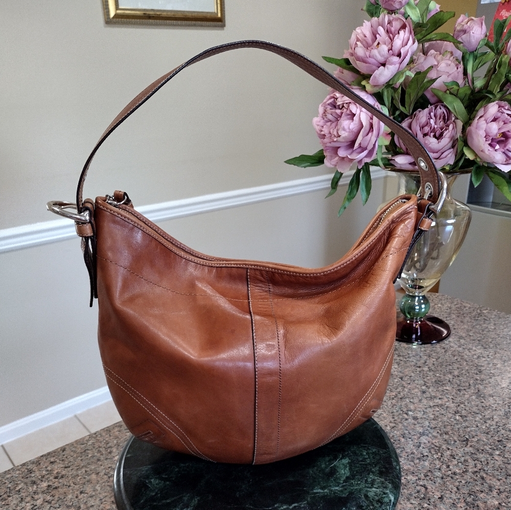 Coach Large Hobo Purse in distressed light tan leather with long tassel Vintage - Picture 4 of 17